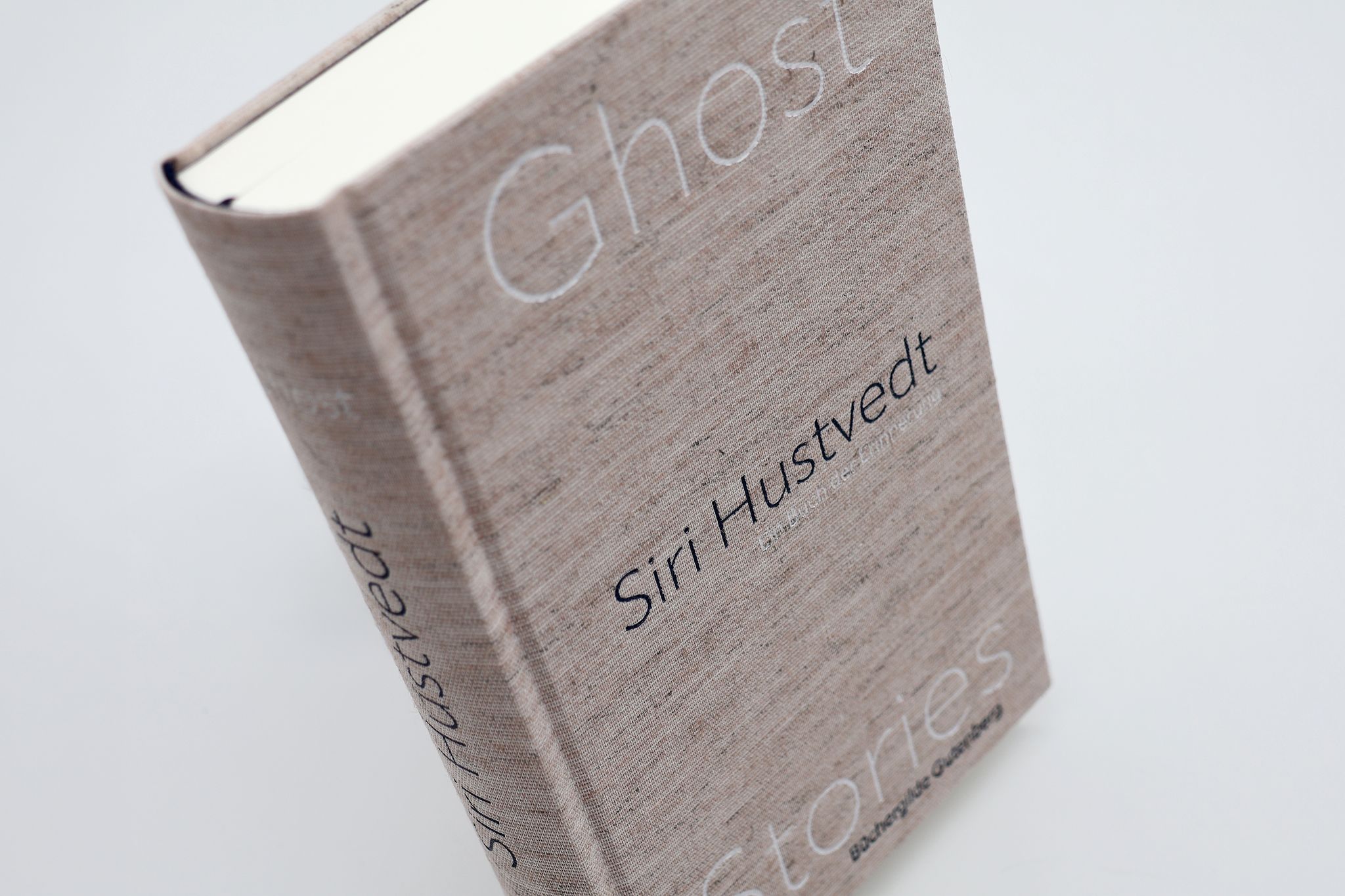 177536_Hustvedt_Ghost_BA_03.jpg